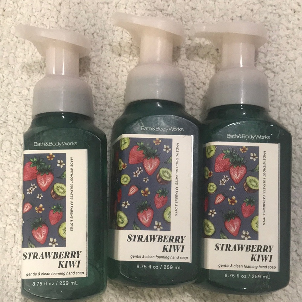 Bath & Body Works- Strawberry Kiwi